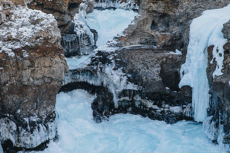 Hraunfossar冰原雪覆图片