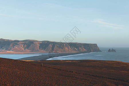 美丽的冰岛风景海边和悬崖图片