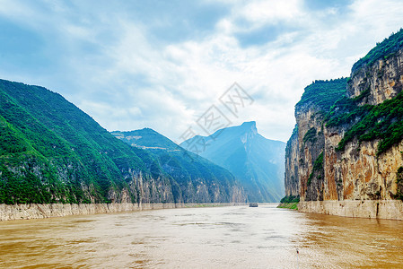 大宁MajesticQuutang峡谷和长江Baidichen背景