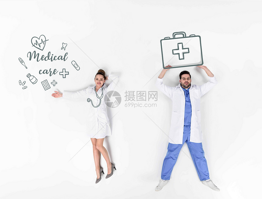 各种手绘医疗标志和医疗保健铭文的男女医生创意拼贴图片