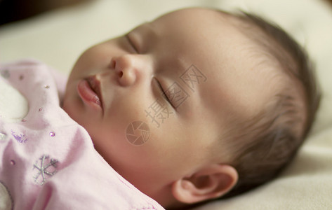 熟睡婴儿的脸图片