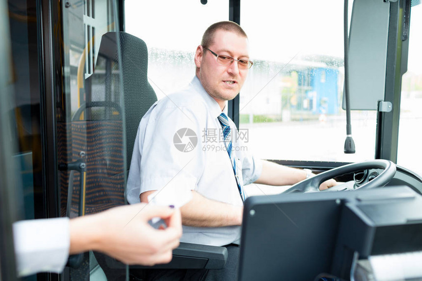 公共汽车司机从驾驶员图片
