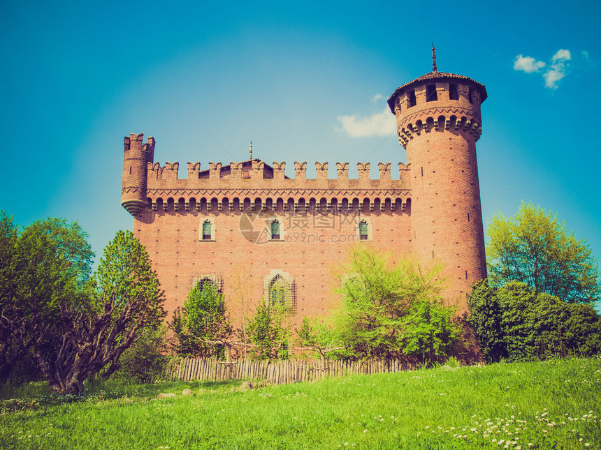 在意大利都灵公园的中世纪城堡图片