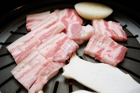 五花肉烤韩国图片