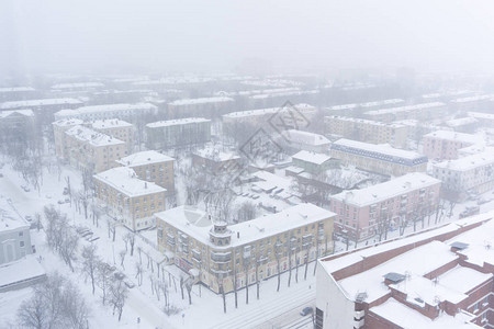 2018年3月2日下雪时的城图片