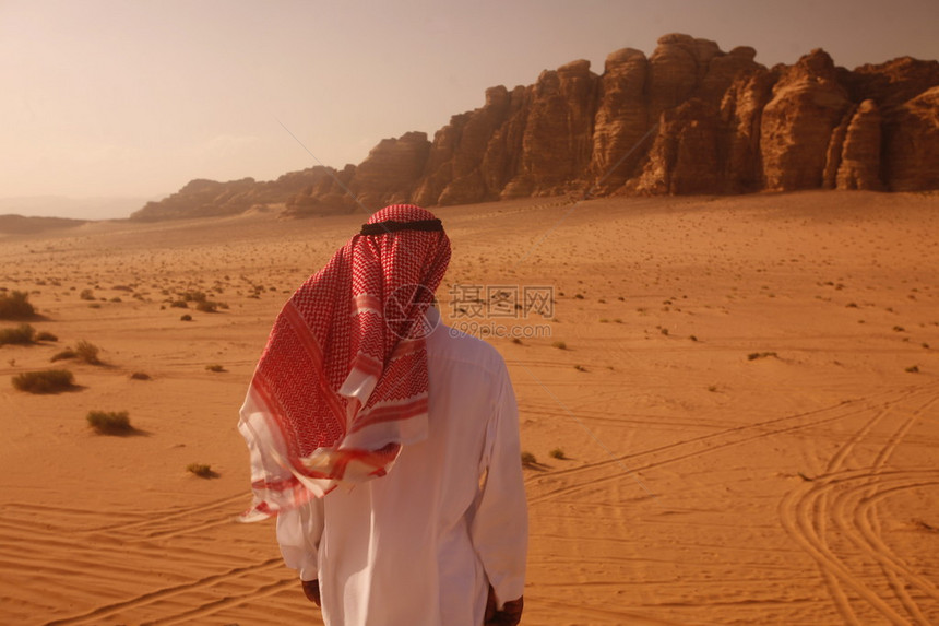中东部约旦瓦迪鲁姆沙漠的风景图片
