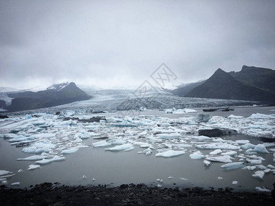 冰川的壮丽景色图片