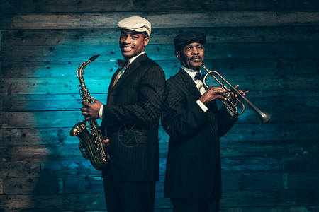 两位非洲爵士音乐家图片