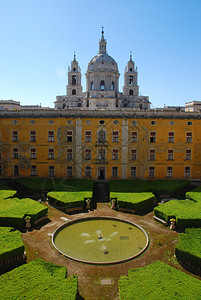 拉修道院的雅顿由葡萄牙国王DJooV建造的古老宫殿图片
