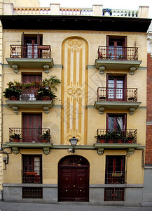 老马德里典型的建筑背景图片