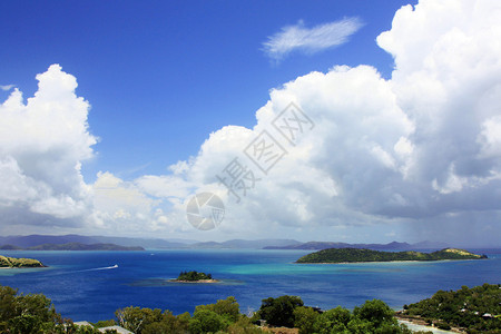 澳大利亚东海岸的圣灵岛背景图片