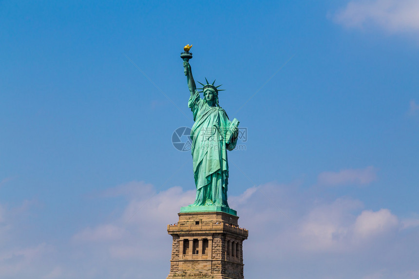 纽约自由女神像的特辑在白天举图片