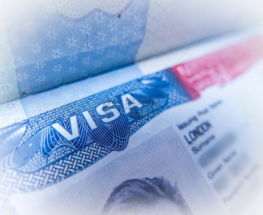 一份美国工作签证在联合王国护照中的图片