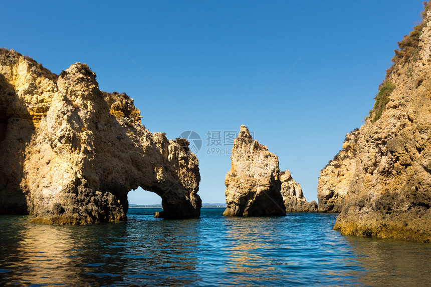 葡萄牙岩石山湾风景图片