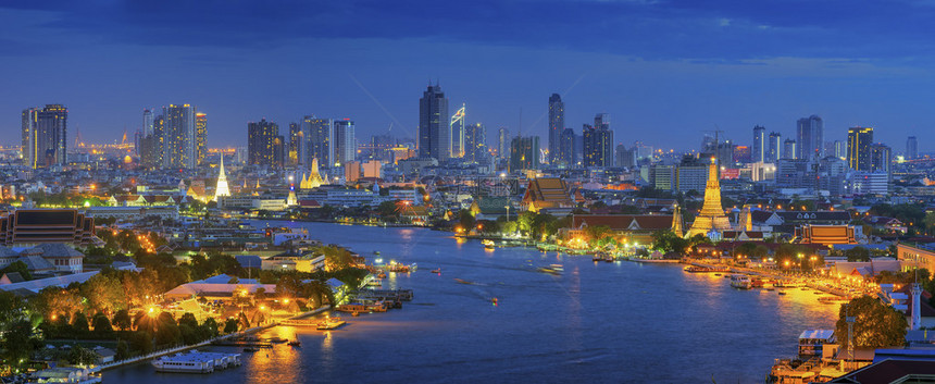 曼谷全景观和ChaoPhraya河WatArun曲线图片