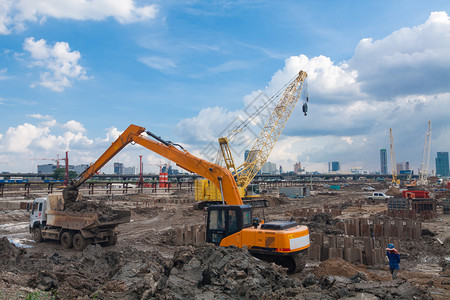 建筑工地新大楼的建造图片