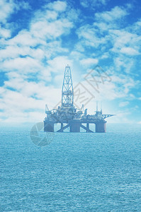 里海上石油钻井平台图片