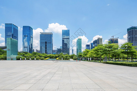 位于深圳广场的摩天大楼图片