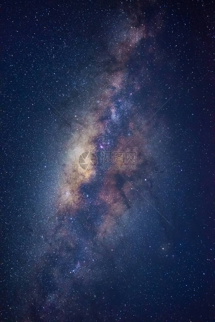 夜空中的银河系图片
