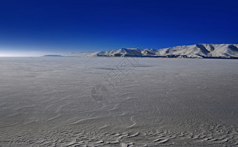亚美尼亚结冰的塞万湖图片