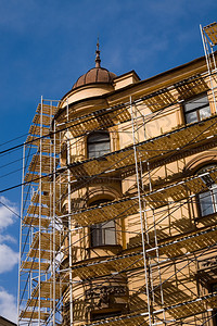翻新圣彼得堡建筑物的外墙图片