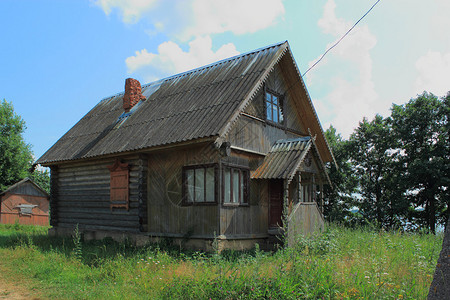 村里的老木屋图片