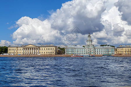 俄罗斯圣彼得堡Neva河与Kunstkamera的图片