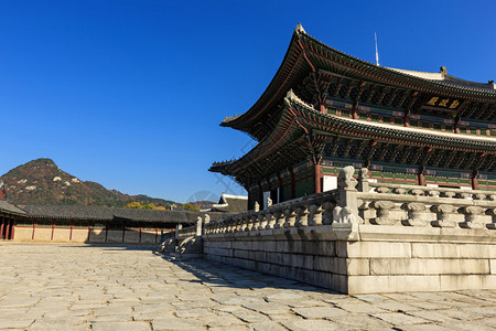 科雷亚州汉城皇宫的Korean传统木屋图片