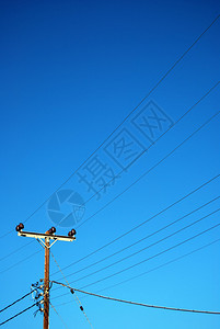 一个电报杆携带权力和通讯到希腊的克里特人图片