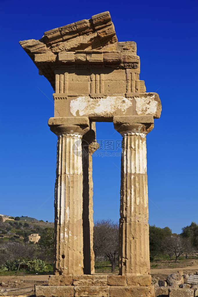 意大利西里阿格里真托希腊神庙谷卡斯托和波吕斯神庙图片