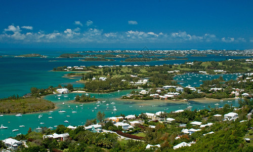 百慕大峡湾的鸟瞰图图片