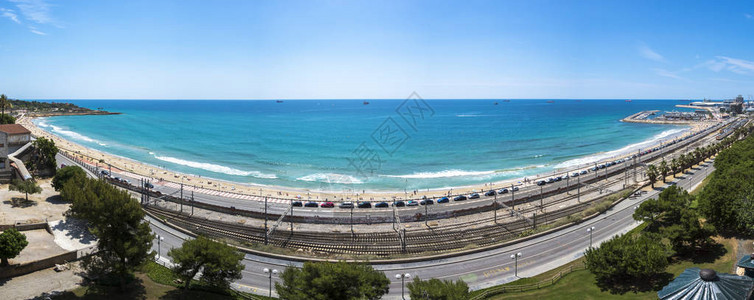 西班牙Tarragona的地中海走廊或地中海阳台的图片