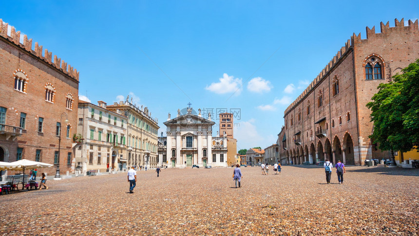 意大利隆巴迪Mantua市著名的Piazzadell图片