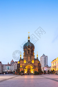 黄昏的哈尔滨索菲亚大教堂图片