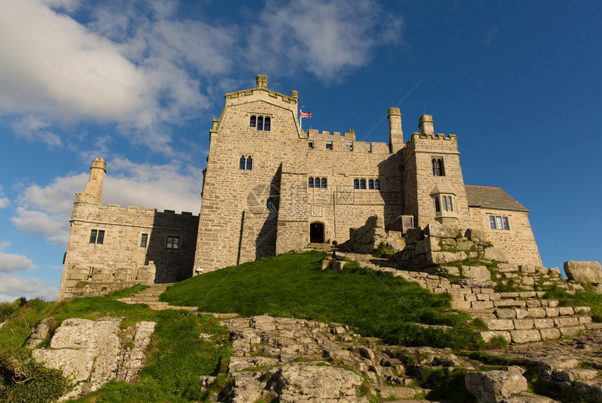 StMichaelsMountMarazionCornwallEngland中世纪城堡在MountsBay在一个美丽的阳光明图片