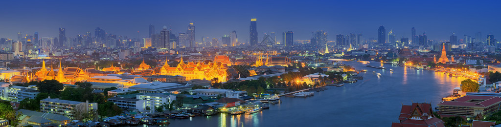 曼谷黄昏时分的泰国全景大皇宫背景图片