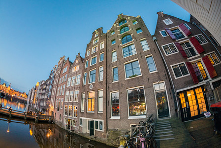 荷兰阿姆斯特丹运河上图片