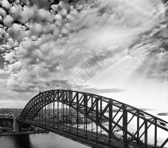 澳大利亚新南威尔士州悉尼港桥的黑白图片