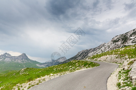 路景欧洲黑山公园图片