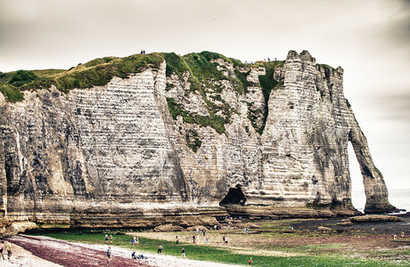 埃特尔塔著名的悬崖Aval埃特尔塔是法国西北部上诺曼底地区塞纳海事部门的一个公社埃特尔塔现在是法国著名的背景图片