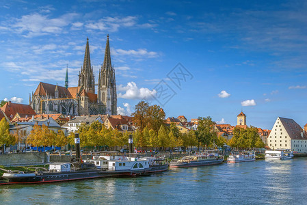 德国多瑙河彼得大教堂的Regensbu图片
