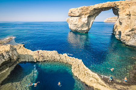 Gozo岛世界著名的Azure窗口地中海大自然在美丽的马耳他中奇迹图片