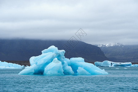 靠近冰川瓦特纳冰川旅游景点六图片