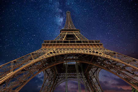 晚上在法国巴黎图片