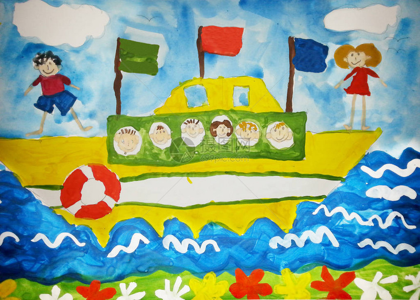 儿童乘船在海上旅行图片