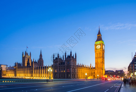 伦敦威斯敏特大桥与议会在蓝色时段的B图片