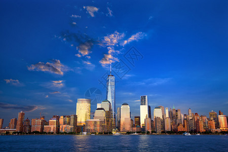 美国纽约黄昏曼哈顿图片