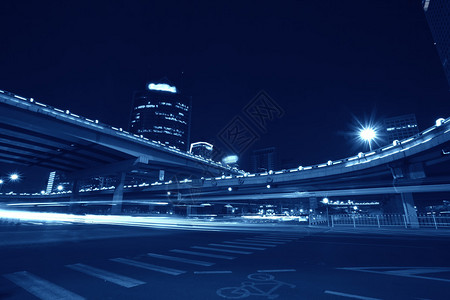 现代交通夜间立交桥图片