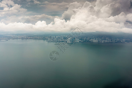哥斯达黎加海滨对城市的远视与背景图片