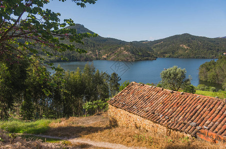 葡萄牙多尔纳地区乡村地貌图片